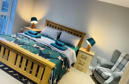 Sandy House | Modern & Cosy Country Home, Off road Parking, Pet Friendly