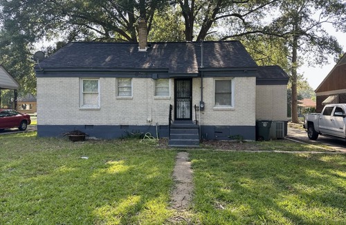 Memphis Cottage | Modern Cottage for a quick relaxing recharge.