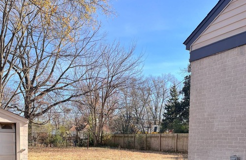 Memphis Cottage | Modern Cottage for a quick relaxing recharge.