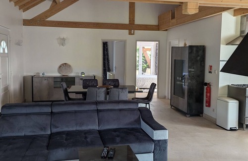Jezainville Cottage | Modern cottage in Lorraine, 2 bedrooms, near forest