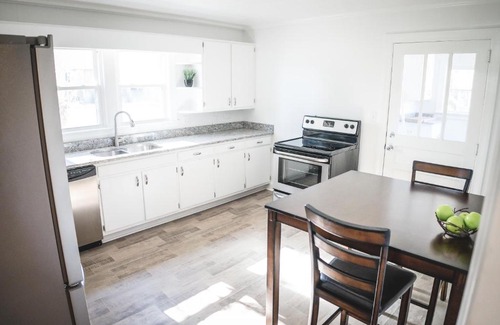 Morganton House | Modern Cottage Near Hospitals and Brewery!
