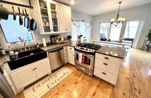 Green Lake Cottage | Modern Cottage on Green Lake - four seasons of fun!