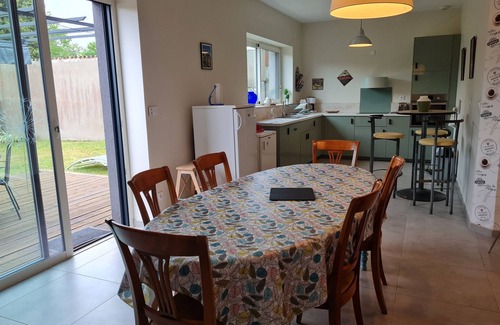 Mardie Cottage | Modern Cottage with Heated Pool near Loire, Orleans