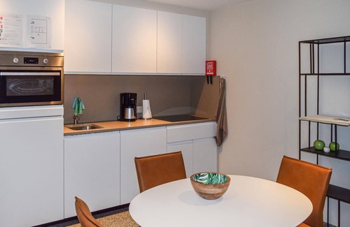 Sint-Michiels House | Modern cottage with private garden.