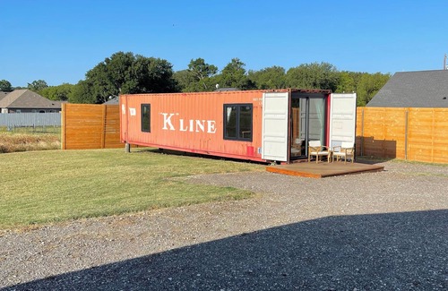 Nemo House | Modern Country Container Home - Great Location