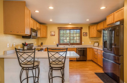 Wenatchee House | Modern Country Home 7 miles from mission ridge located in Wenatchee Heights