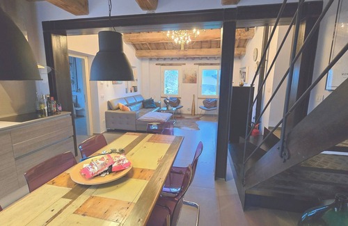 Monterubbiano Apartment | Modern countryhouse! Pool, big terrace & views - mountains & sea - for families!