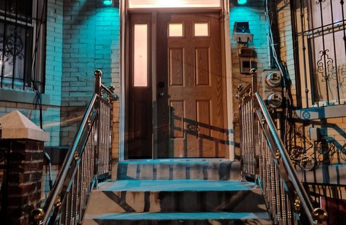 Jamaica Estates House | Modern Cozy 1BR/BA apartment, Minutes from JFK/LGA/Manhattan