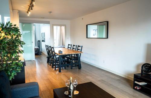 Chinatown Apartment | #Modern & Cozy 2BR 2BA in the Heart of Chinatown
