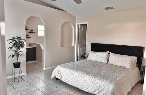Poinciana House | Modern Cozy 5 Beds Private Getaway!