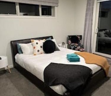 Palmerston North House | Modern, Cozy and Spacious 3 bedroom Home near City Centre