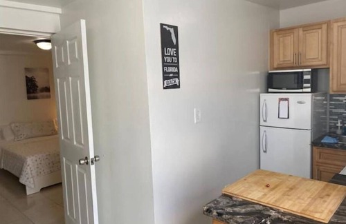 Hialeah Apartment | Modern Cozy Apartment in Hialeah Miami Int Airport