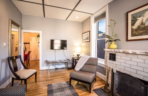 Glenwood Springs Apartment | Modern, Cozy, Beautiful Space in the Heart of Downtown Glenwood Springs