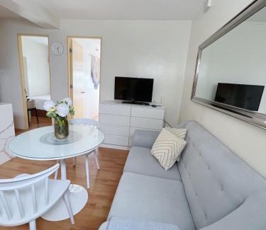 Sasa Apartment | Modern Cozy Condo with Smart Lock at Seawind