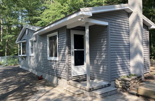 Caseville Cabin | Modern cozy cottage walk to beach and trails