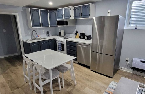 Orleans Village - Chateauneuf Apartment | Modern & Cozy Hideaway