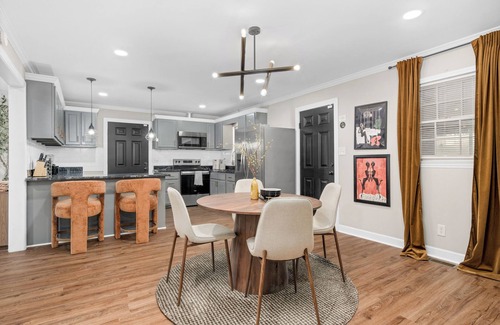 Rocky Mount Apartment | Modern cozy home ~ open concept