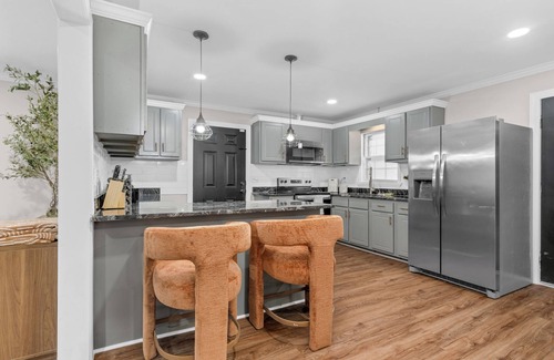 Rocky Mount Apartment | Modern cozy home ~ open concept