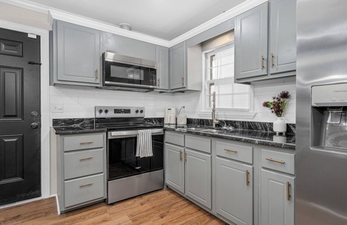 Rocky Mount Apartment | Modern cozy home ~ open concept