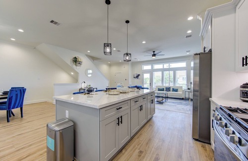 Greater Third Ward House | Modern Cozy Home with King Bed