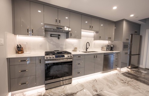 Uptown House | modern cozy house in new westminster