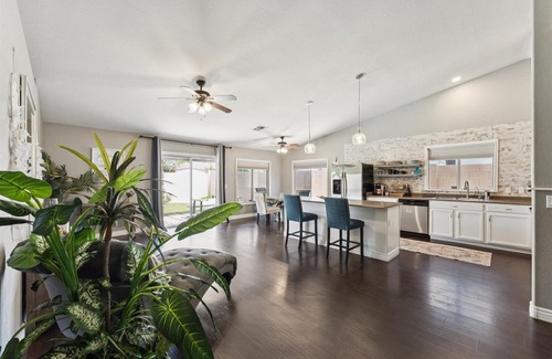 Castlegate House | Modern & Cozy House With Salt Pool & Baja Deck In San Tan Valley