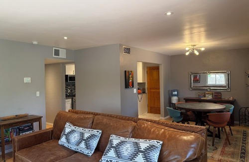 Santa Fe House | Modern Cozy House close to plaza and pet friendly