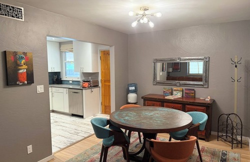 Santa Fe House | Modern Cozy House close to plaza and pet friendly