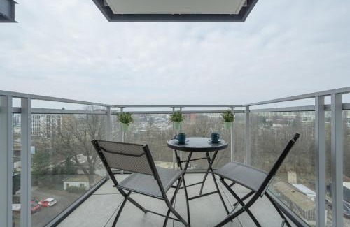 Fabryczna Apartment | Modern & Cozy Przedmiejska Apartment in Wroclaw by Noclegi Renters