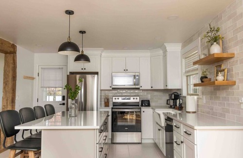 Witmer House | Modern/Cozy rancher, Amish views*hot tub/game room
