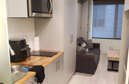 McGinley Square Apartment | Modern Cozy Rest In Jersey City