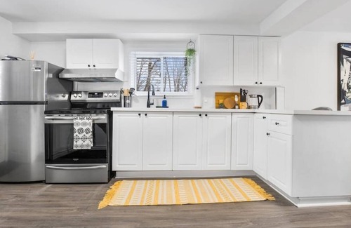 Lafontaine House | *Modern Cozy Retreat* - 1.5 Hr From Toronto!
