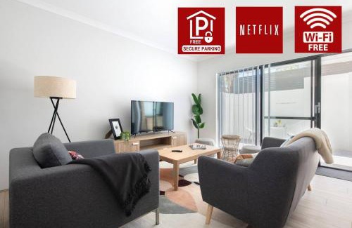 Attadale Apartment | Modern Cozy Spacious 3 Bdrm 2bath,freo,parking,ac