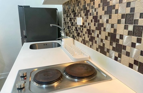 Don Bosco Condo | “Modern Cozy Unit with Balcony & Fast Wi-Fi – Near SM Bicutan”