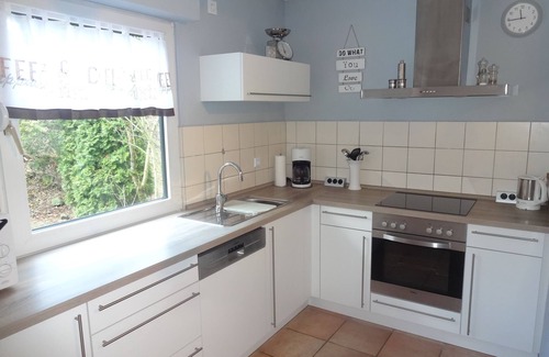 Roth House | Modern, cozy vacation home Natalie with new fitted kitchen and box spring bed