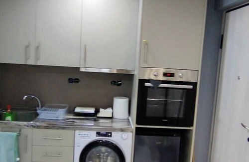 Agii Theodori Apartment | Modern Cozy VerGian Studio 2 min from the Beach