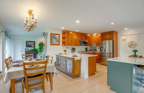Creighton House | Modern Creekside Home 9 Mi to Downtown Denver