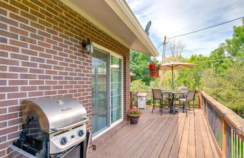 Creighton House | Modern Creekside Home 9 Mi to Downtown Denver