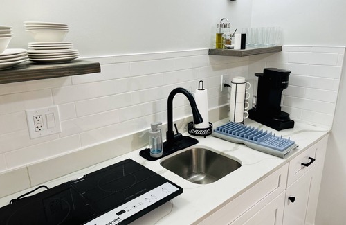 Washington House | Modern DC Retreat Near waterfront w/Free Parking