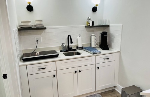 Washington House | Modern DC Retreat Near waterfront w/Free Parking
