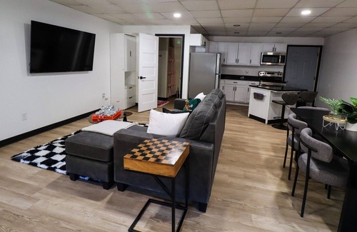 Deadwood Apartment | Modern Deadwood Retreat -Trolley Stop & Hot Tub