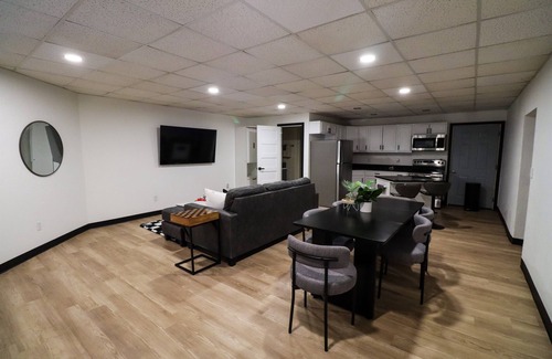 Deadwood Apartment | Modern Deadwood Retreat -Trolley Stop & Hot Tub