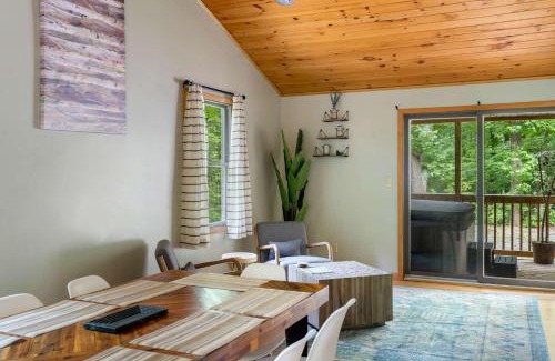 Berkeley Springs House | Modern decor, Hot Tub, Fire Pit, Grill, & Games
