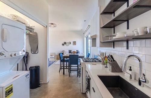 Oak Park Apartment | Modern Deluxe Studio Suite in Oak Park!