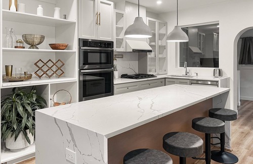 Platt Park House | Modern Denver Oasis - Centrally Located with Hot Tub & Large Kitchen!