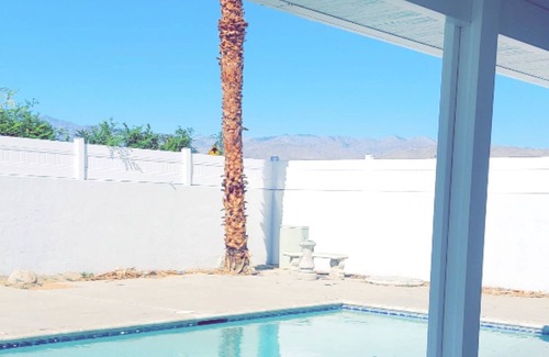 Desert Hot Springs House | Modern Desert Oasis