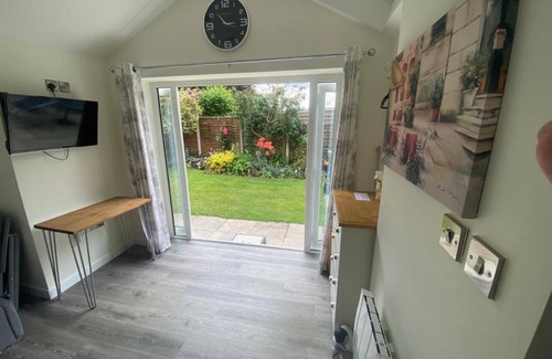 Trafford Apartment | Modern Detached Bungalow