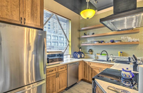 Downtown Anchorage Apartment | Modern Downtown Apt - Walk to Parks + Cafes!