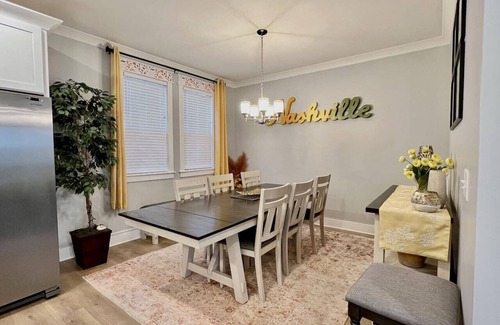 Maxwell House | Modern Downtown Home- Great Location