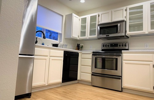 Downtown Juneau House | Modern Downtown Townhouse with a View